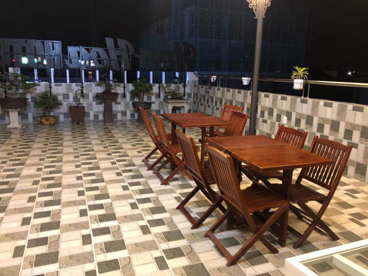 Hào Hoa Hotel Kon Tum Extérieur photo