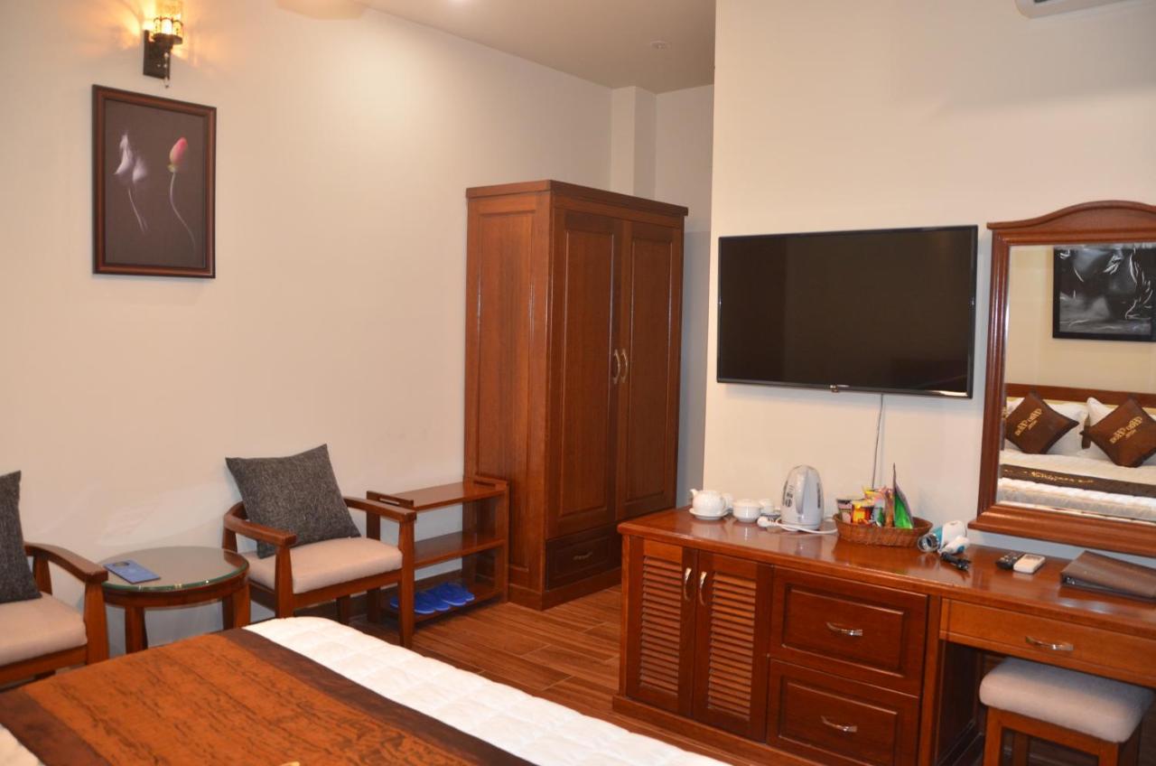 Hào Hoa Hotel Kon Tum Extérieur photo