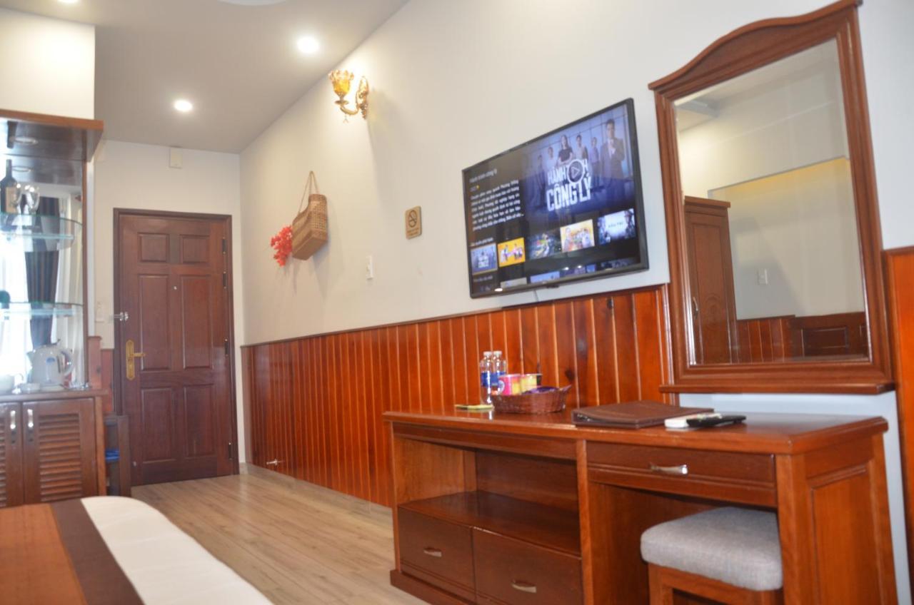 Hào Hoa Hotel Kon Tum Extérieur photo