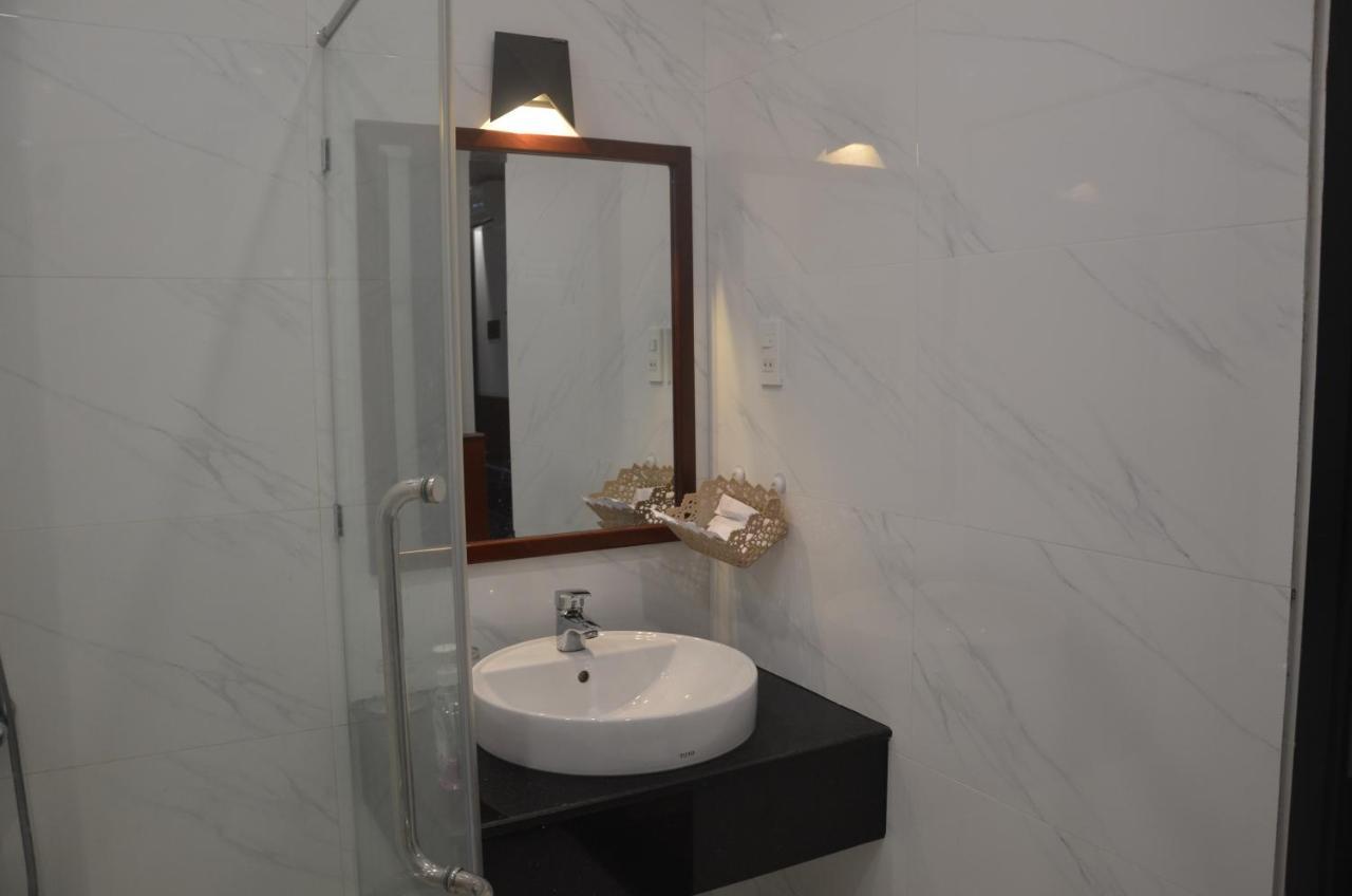 Hào Hoa Hotel Kon Tum Extérieur photo