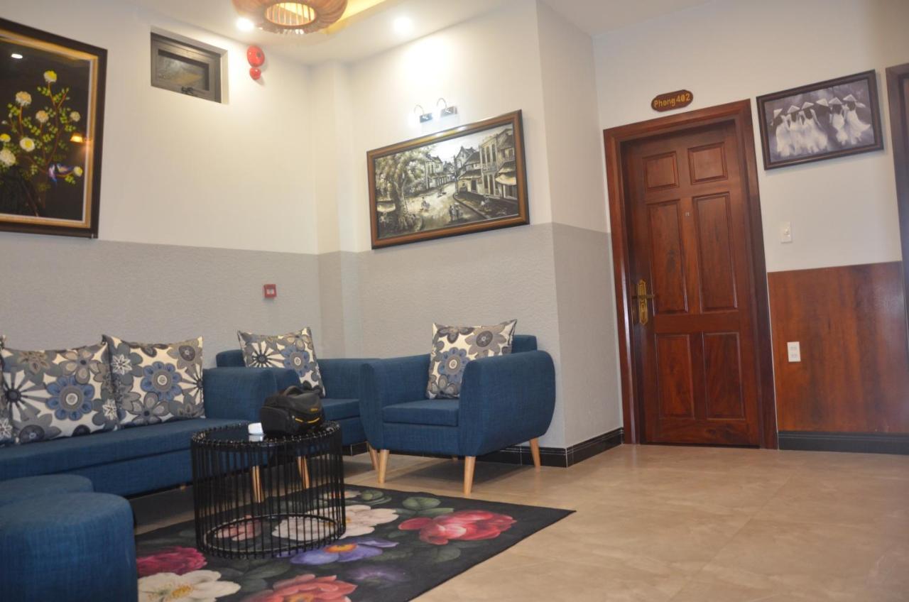 Hào Hoa Hotel Kon Tum Extérieur photo